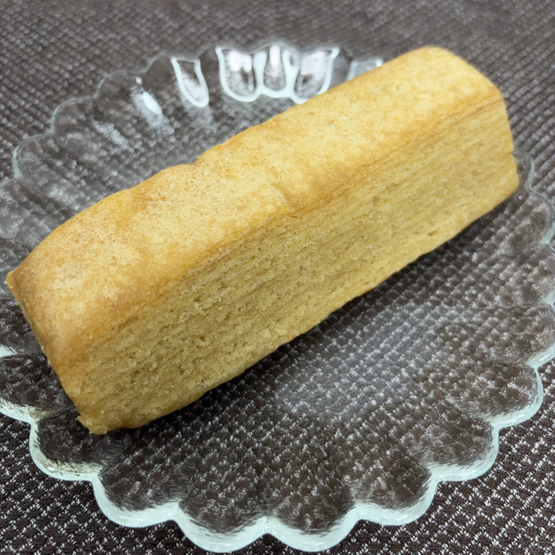 お皿に出した焼きりんごバウム