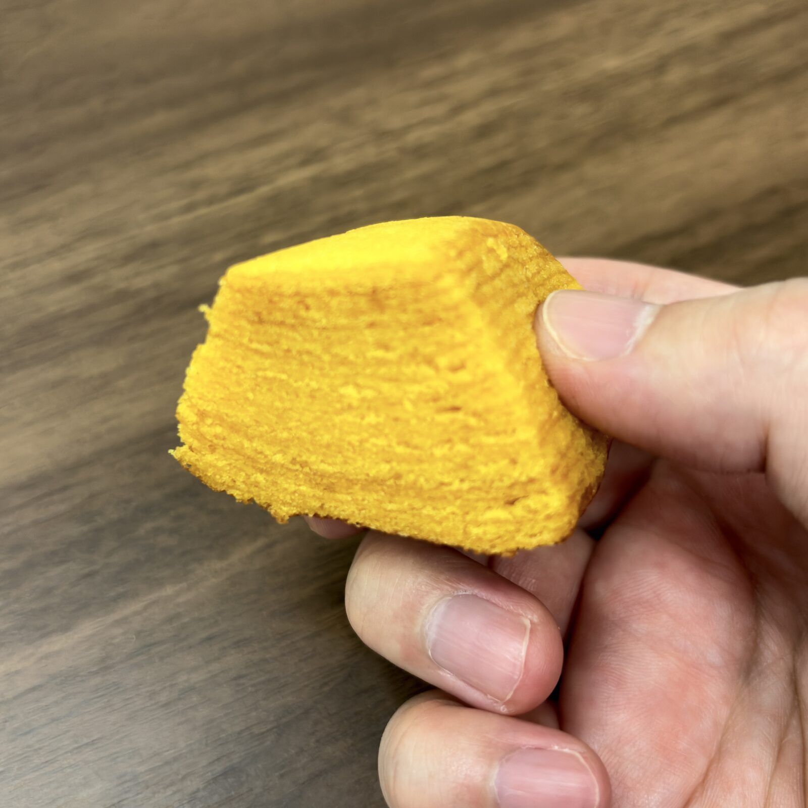 切ったほめられかぼちゃバウムの断面
